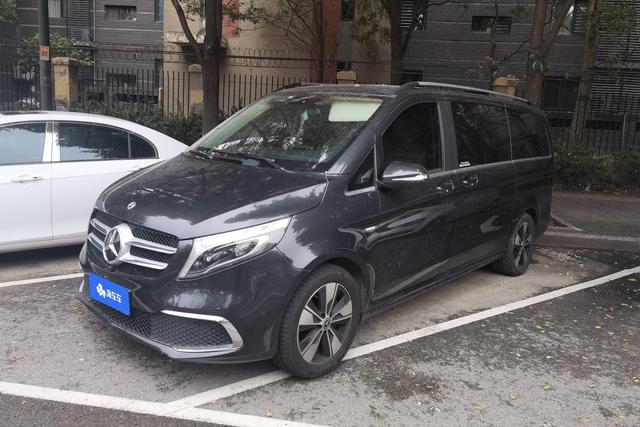 Mercedes-Benz V-klasse 2022 года выпуска