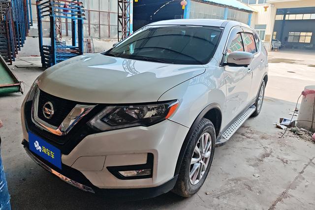 Nissan X-Trail 2017 года выпуска