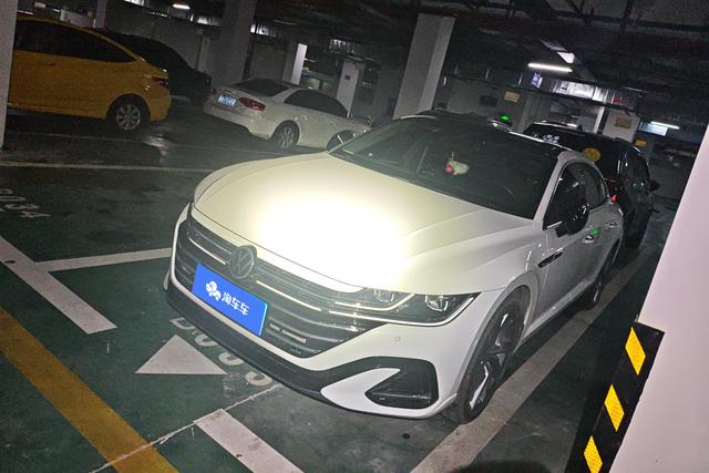 Volkswagen Passat CC 2021 года выпуска