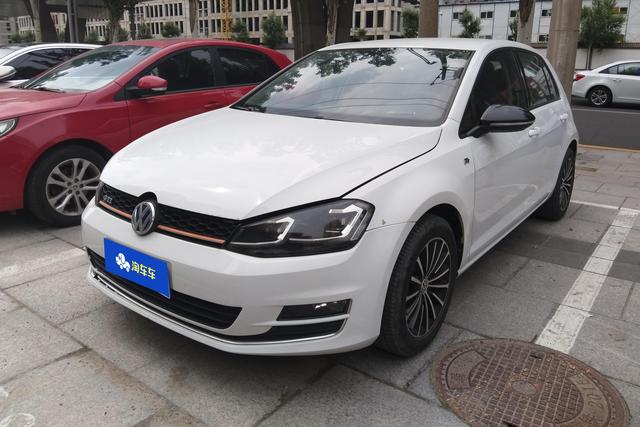 Volkswagen e Golf 2015 года выпуска