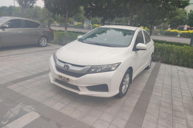 Honda City 2015 года выпуска