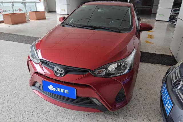 Toyota Yaris 2017 года выпуска