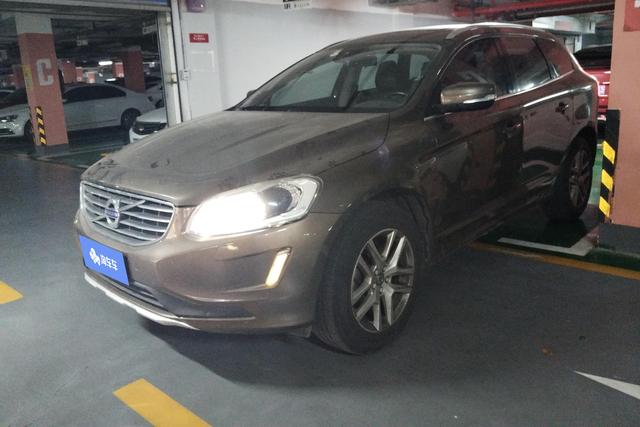 Volvo XC60 2017 года выпуска