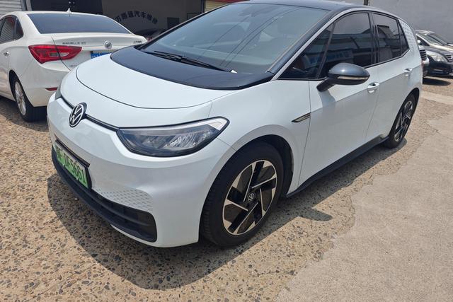 Volkswagen ID.3 2023 года выпуска
