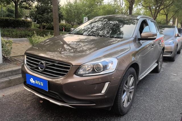 Volvo XC60 2015 года выпуска