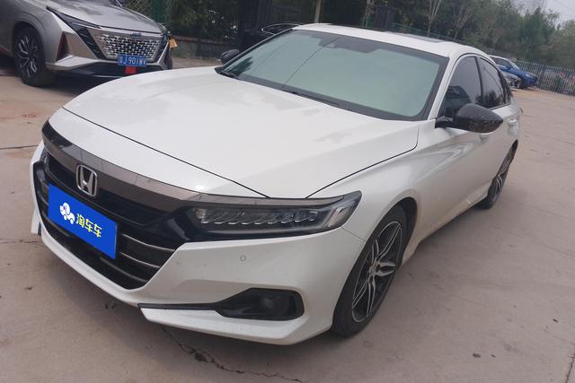Honda Accord 2022 года выпуска