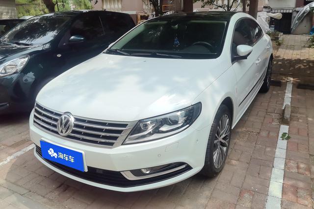 Volkswagen Passat CC 2016 года выпуска