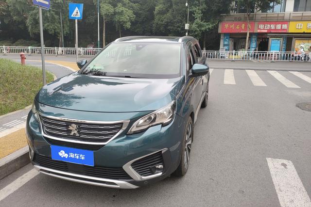 Peugeot 5008 2017 года выпуска