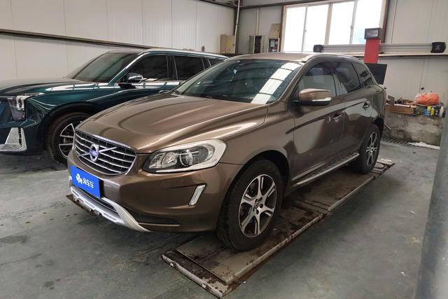 Volvo XC60 2014 года выпуска
