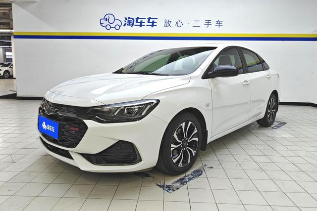 Chevrolet Cruze - фото 1