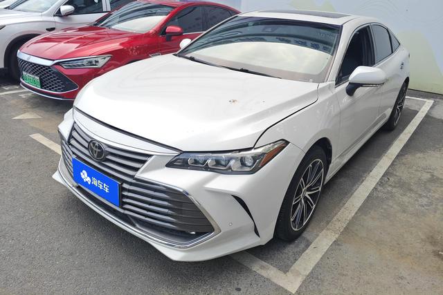 Toyota Avalon 2019 года выпуска