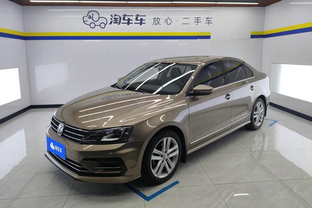 Volkswagen Jetta 2018 — фото 1