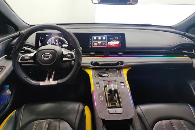 GAC Trumpchi Shadow Leopard 2024 Темно-серый из Китая, фото 2