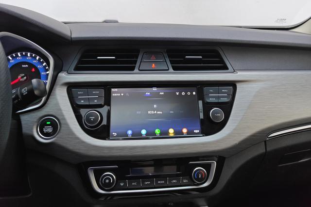 Geely Vision X3 2017 — фото 12
