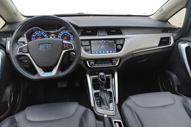 Geely Vision X3 2017 — фото 11