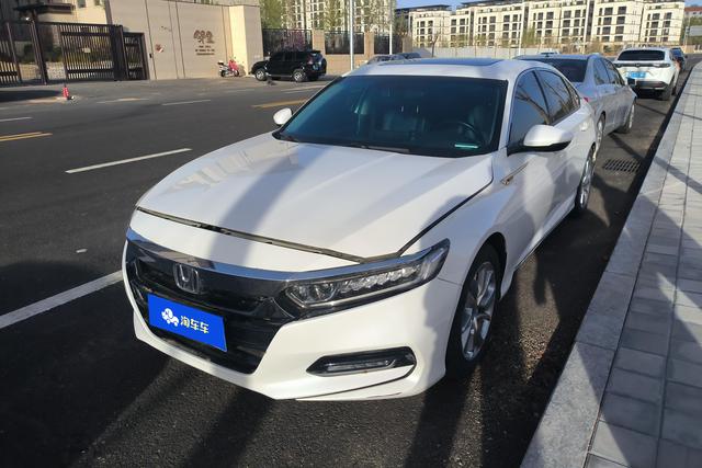 Honda Accord 2018 года выпуска