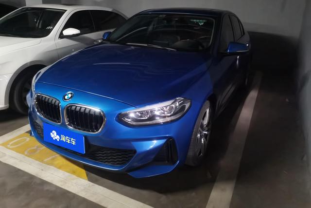 BMW 1M 2020 года выпуска