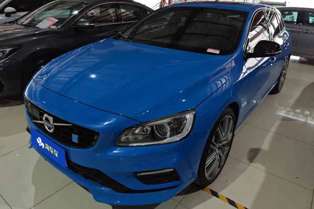 Volvo V60 2018 года выпуска