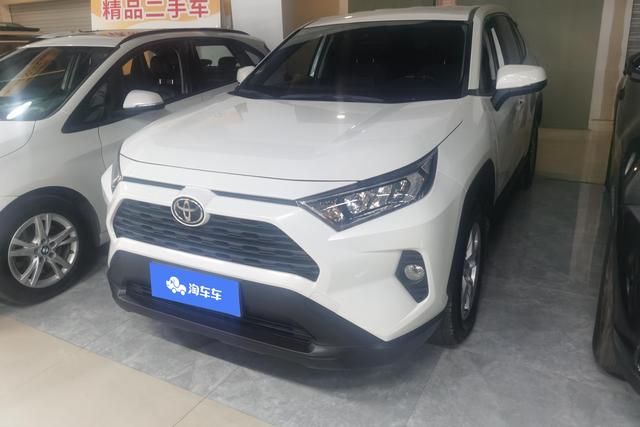 Toyota RAV 4 2020 года выпуска