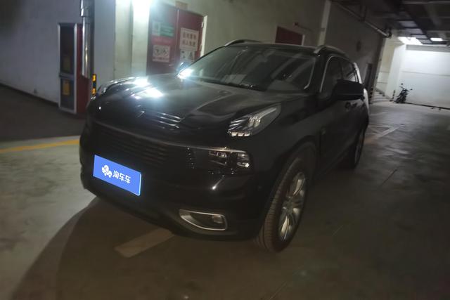 Lynk & Co 01 2019 года выпуска