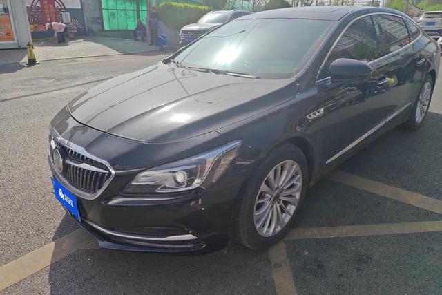 Buick LaCrosse 2018 года выпуска