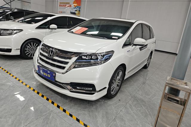 Honda Elysion 2019 года выпуска