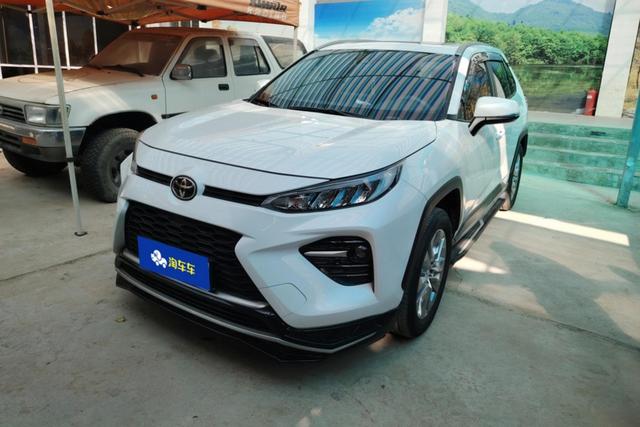Toyota RAV 4 2020 года выпуска