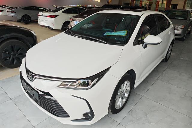 Toyota Corolla Cross 2021 года выпуска