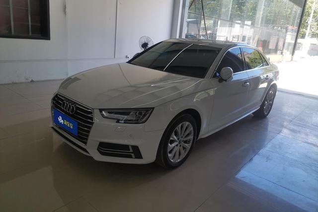 Audi A4 2019 года выпуска