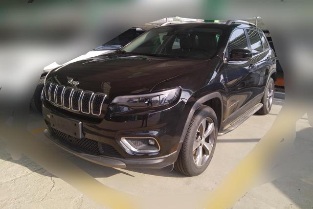 Jeep Cherokee 2019 года выпуска