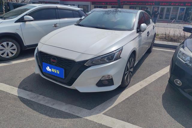 Nissan Altima 2020 года выпуска
