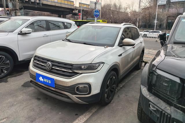 Volkswagen T-Cross 2020 года выпуска