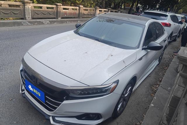 Honda Accord 2022 года выпуска
