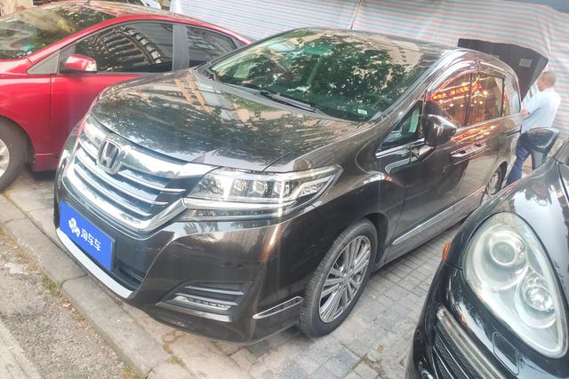 Honda Elysion 2016 года выпуска