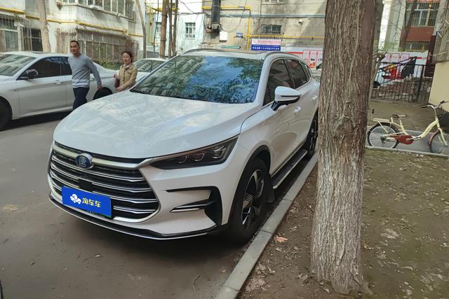 BYD Tang 2023 года выпуска