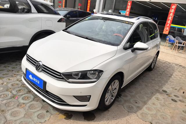 Volkswagen Golf Sportsvan 2016 года выпуска