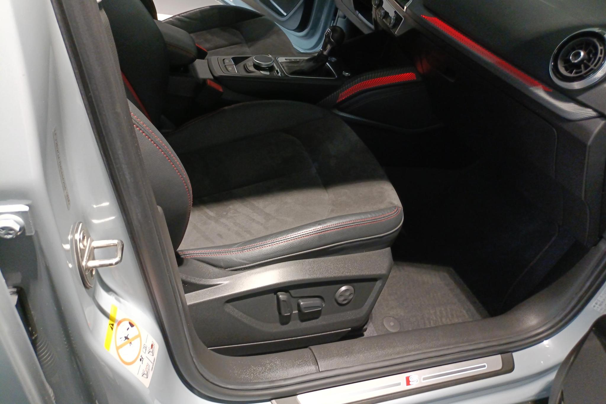 Audi Q2L 2022 35 TFSI Luxury