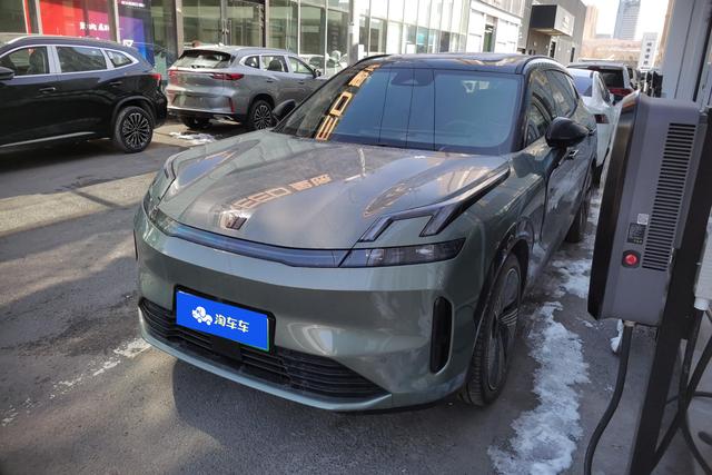 Lynk & Co 08 2023 года выпуска