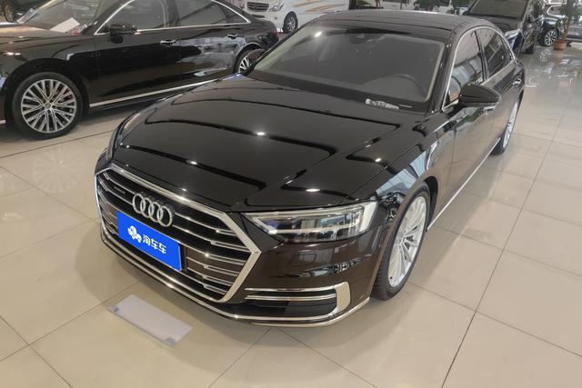 Audi A8 2019 года выпуска
