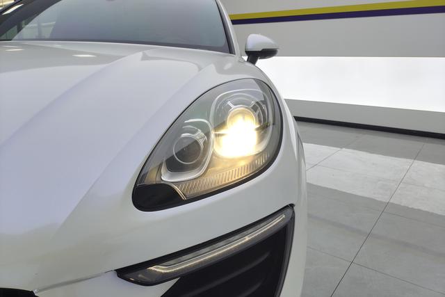 Porsche Macan id 3840930 из Китая 16