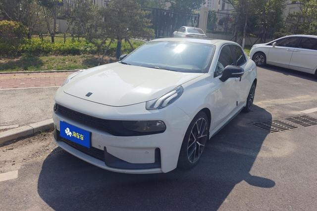 Lynk & Co 03 2018 года выпуска