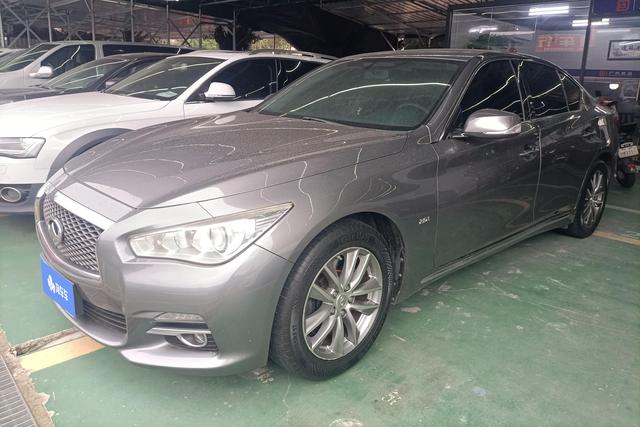 Infiniti Q50 2016 года выпуска