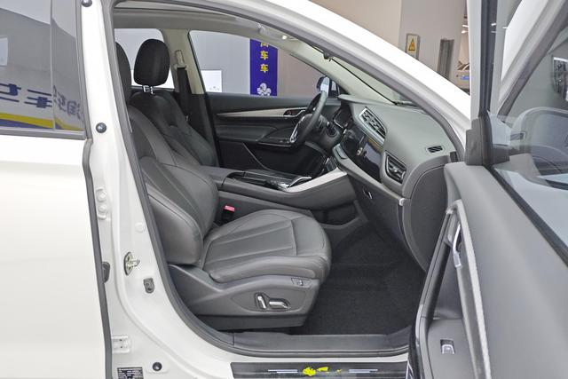 Dongfeng Fengshen Fengshen AX7 2020 — фото 15