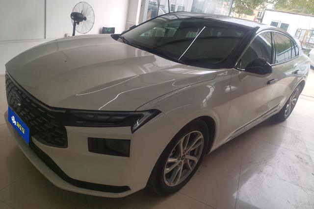 Ford Mondeo 2022 года выпуска