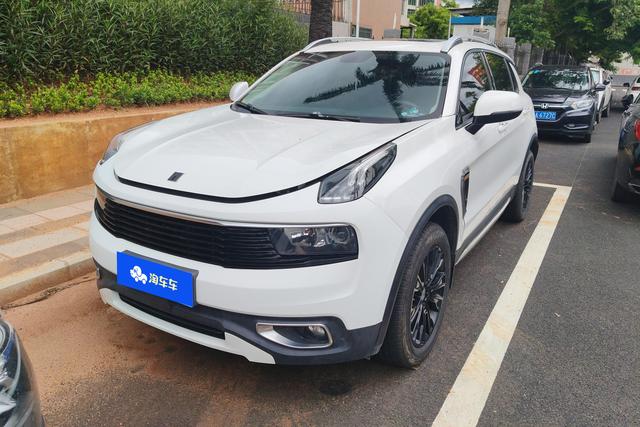 Lynk & Co 01 2017 года выпуска