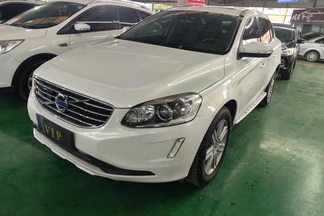 Volvo XC60 2015 года выпуска