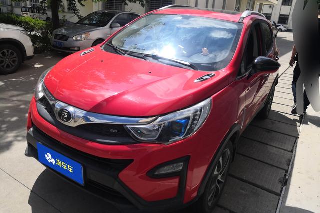 BYD Yuan 2016 года выпуска