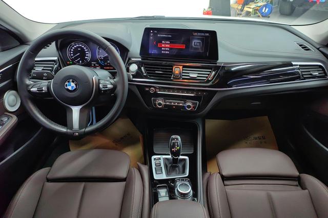 BMW 1 Series 2021 — фото 11
