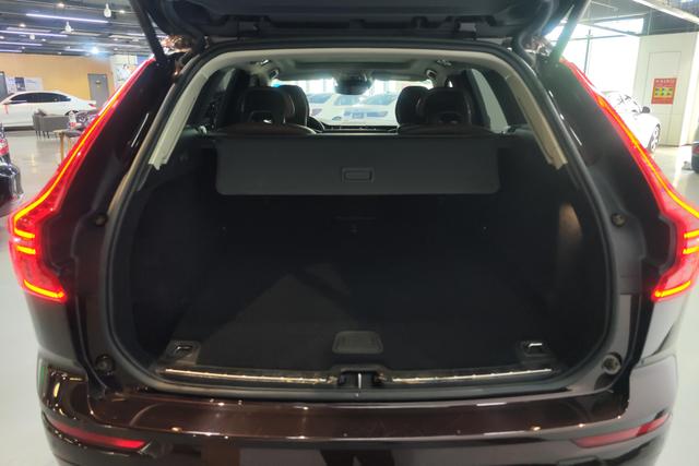 VOLVO XC60 2019 — фото 17