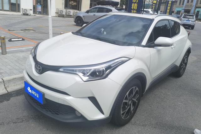 Toyota C-HR 2018 года выпуска